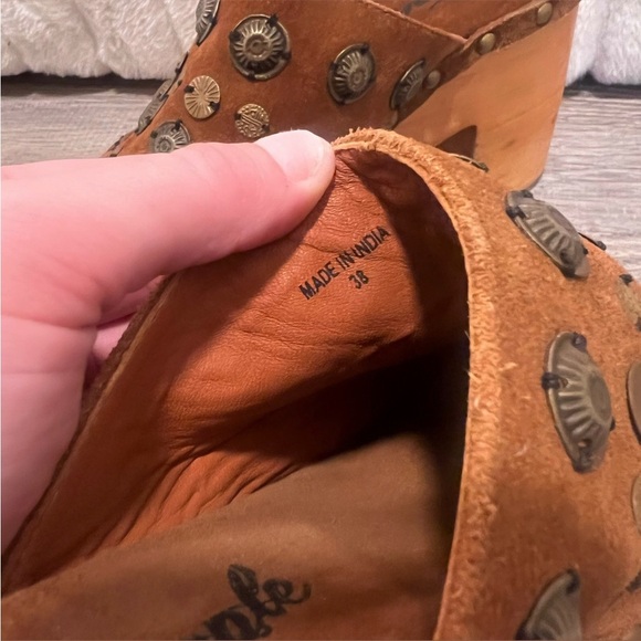FREE PEOPLE Brown Suede Metal Embellished Slip On Heeled Claudia Clogs Size 8 - Picture 10 of 15